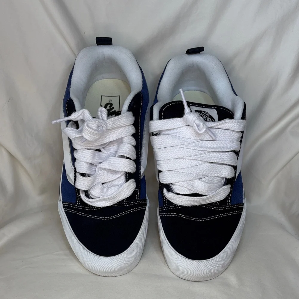 Vans Knu Skool Skate Shoe Navy True White Low-Top Sneakers - Picture 4 of 9